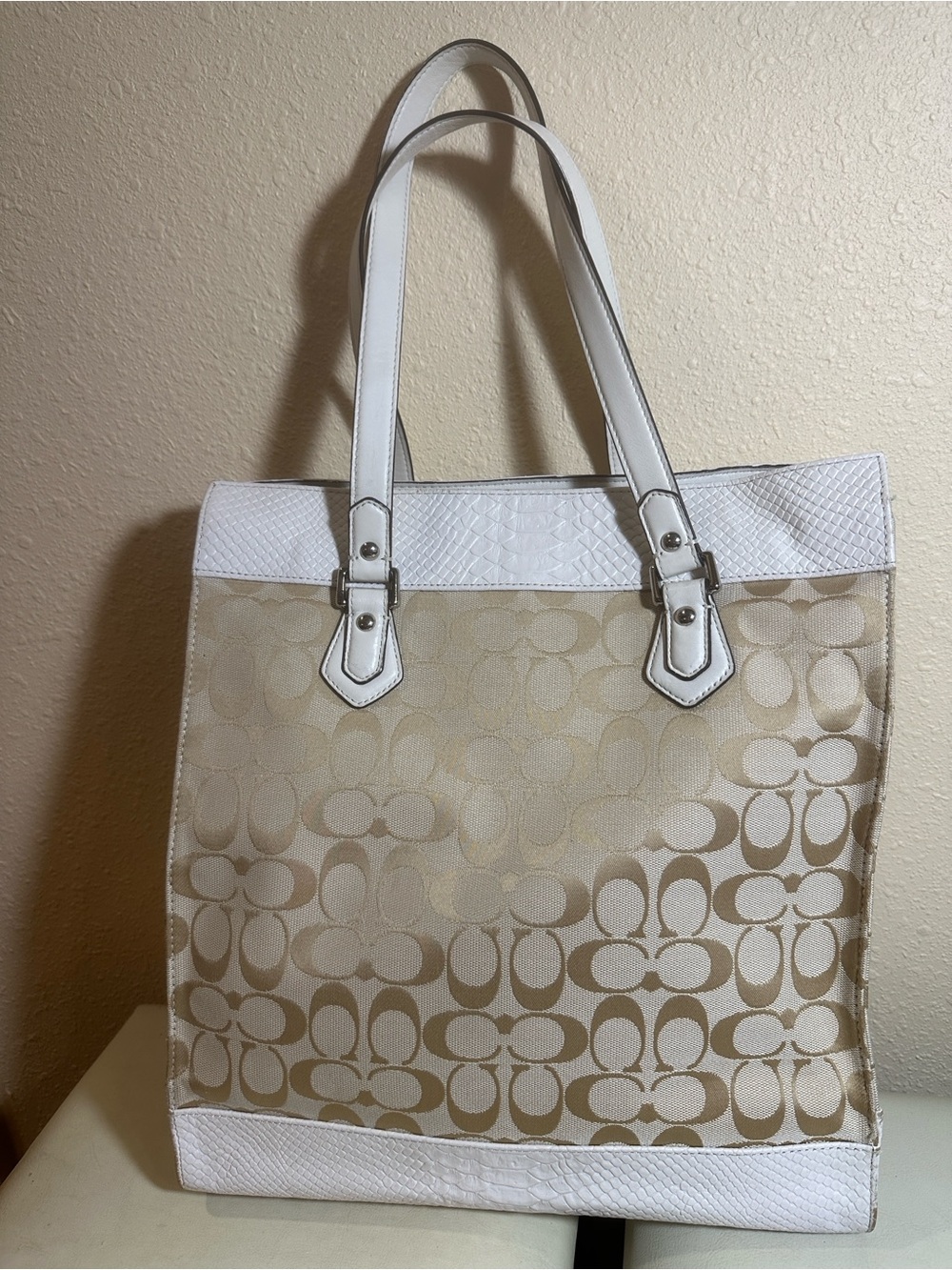 Coach tote - Picture 3 of 11